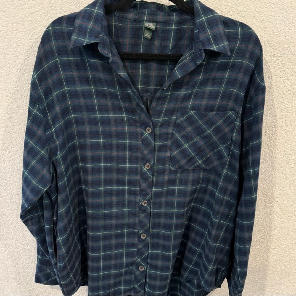 Wild Fable Blue Plaid Button Down Shirt